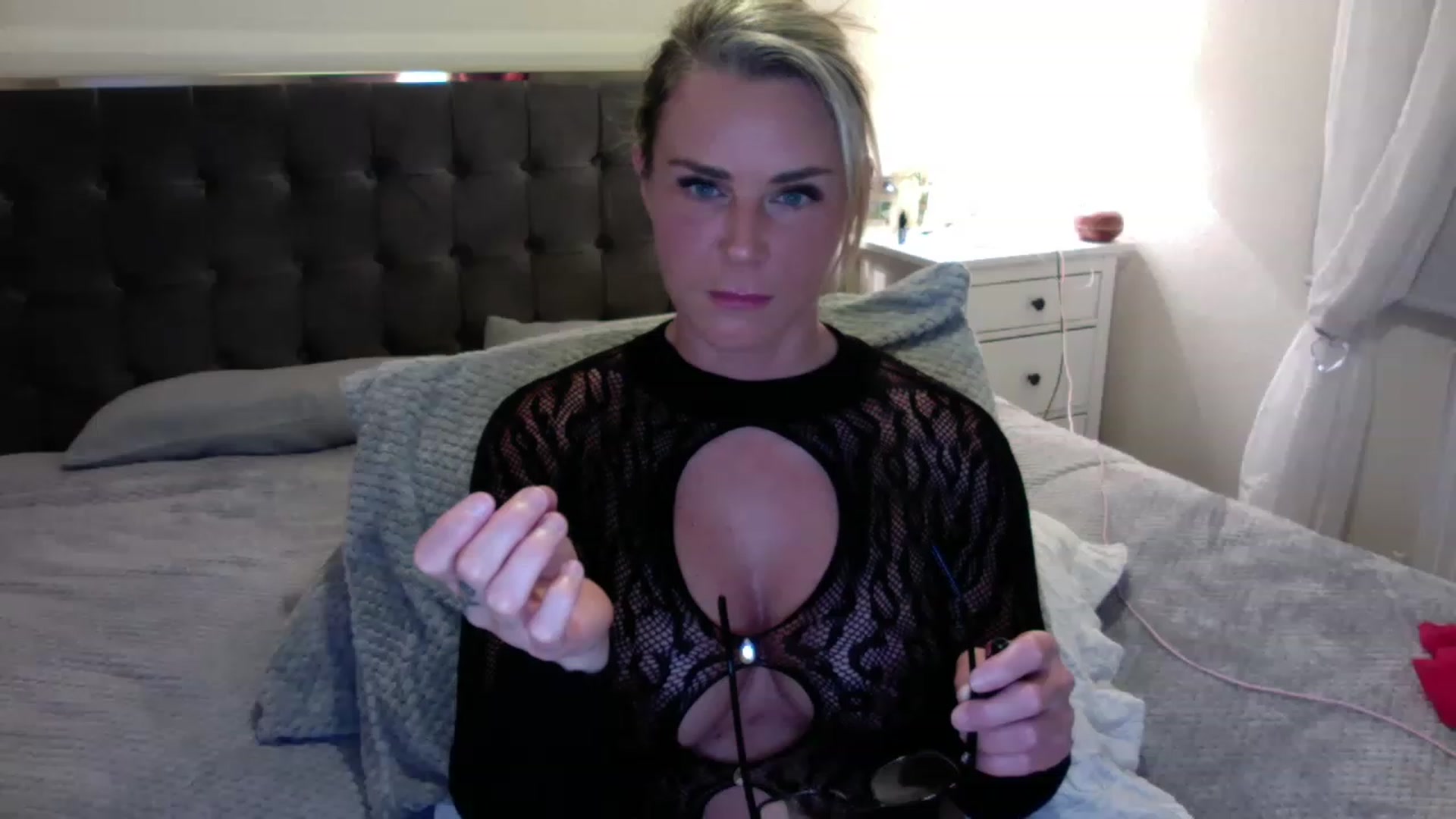 Gallery image thumbnail from BossyBetty's myfreecams stream on, 02/04/2023, 21:25 image 9 of 20