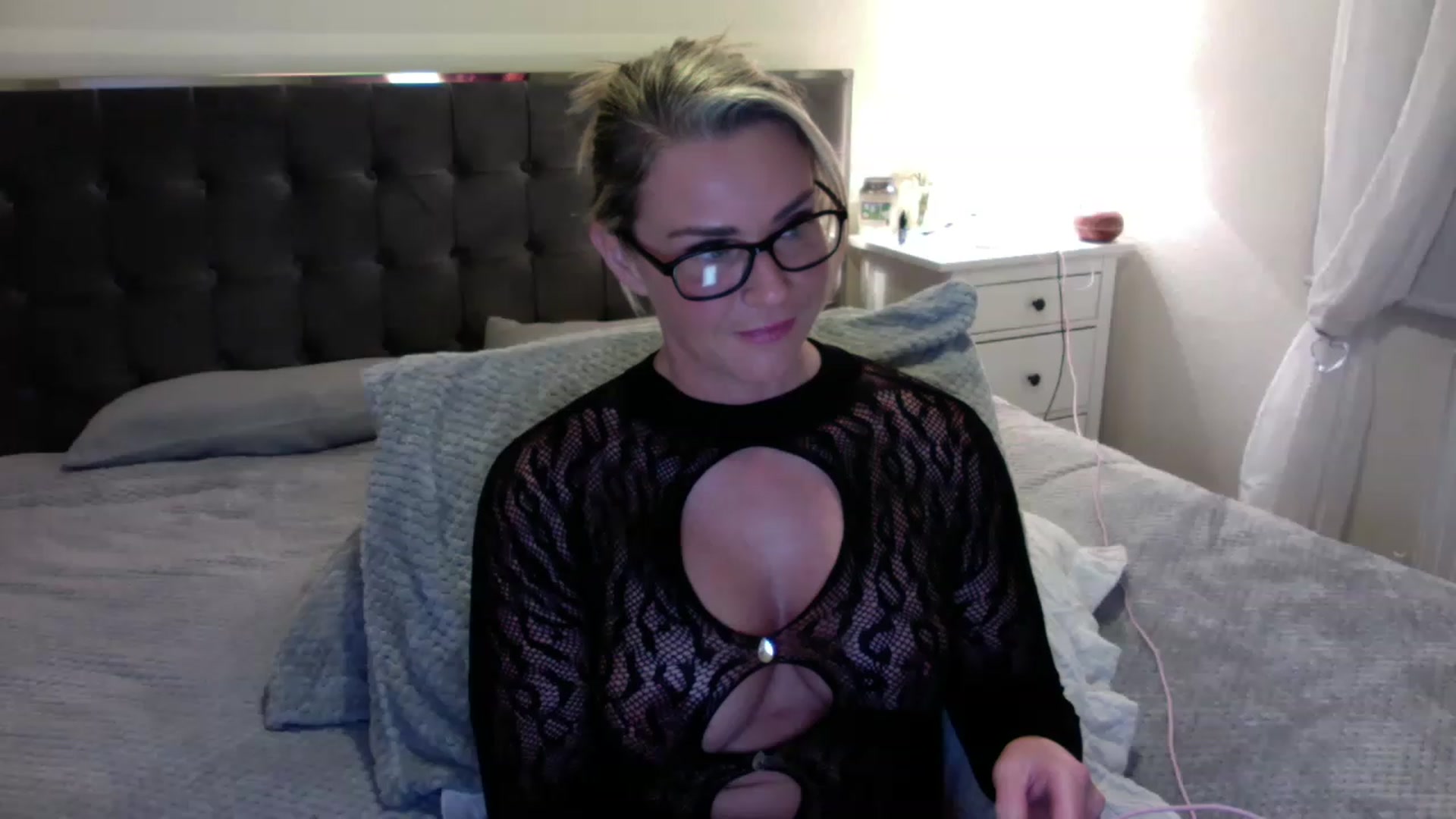 Gallery image thumbnail from BossyBetty's myfreecams stream on, 02/04/2023, 21:25 image 14 of 20