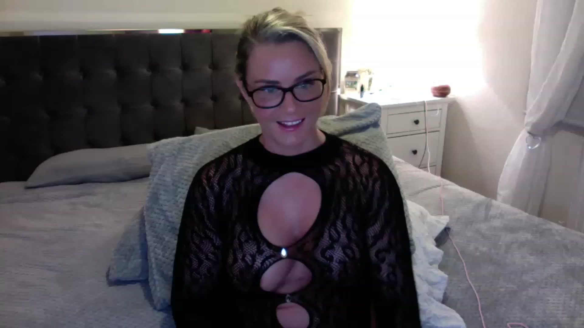 Gallery image thumbnail from BossyBetty's myfreecams stream on, 02/04/2023, 21:25 image 18 of 20