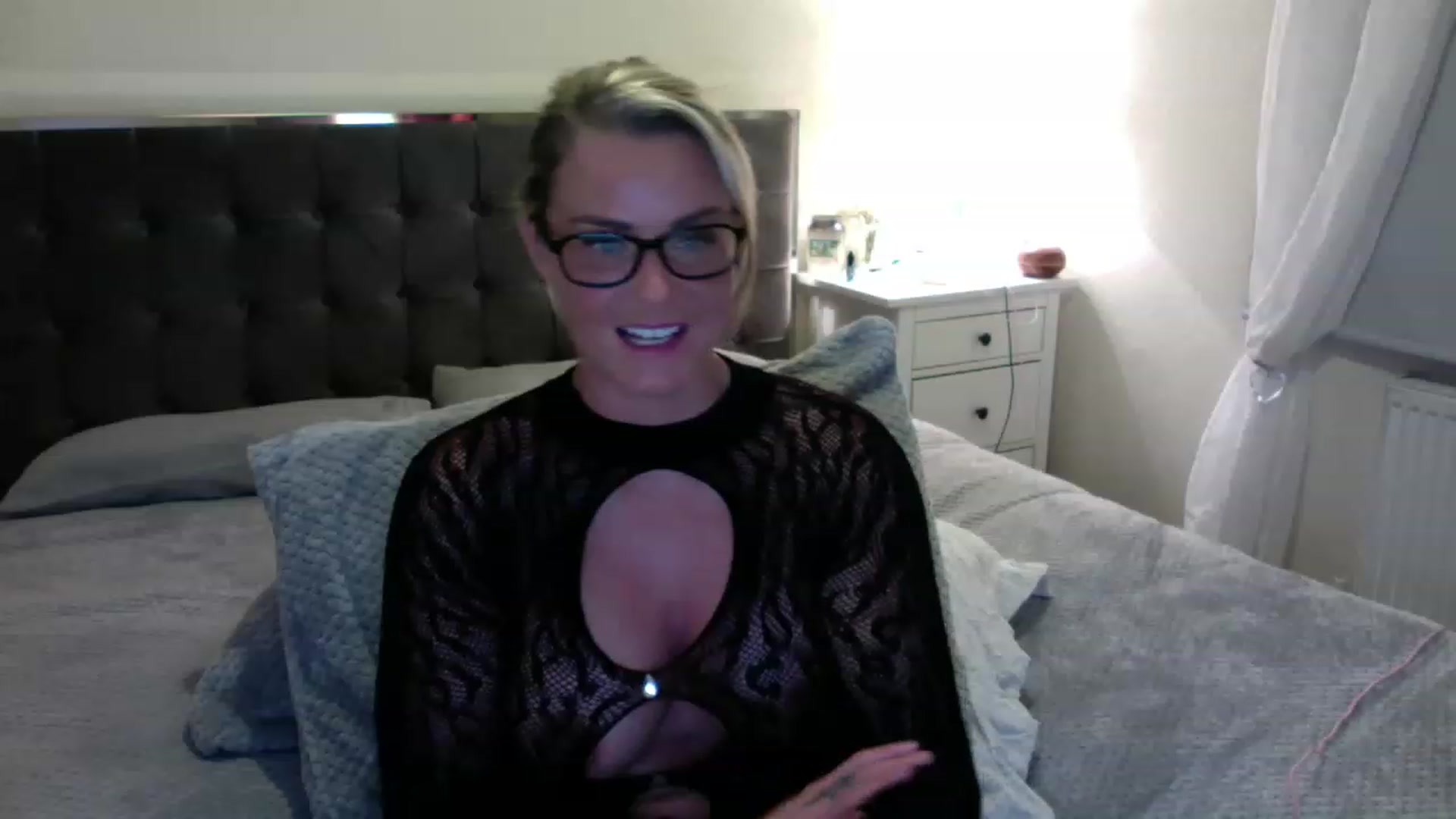 Gallery image thumbnail from BossyBetty's myfreecams stream on, 02/04/2023, 22:27 image 2 of 20