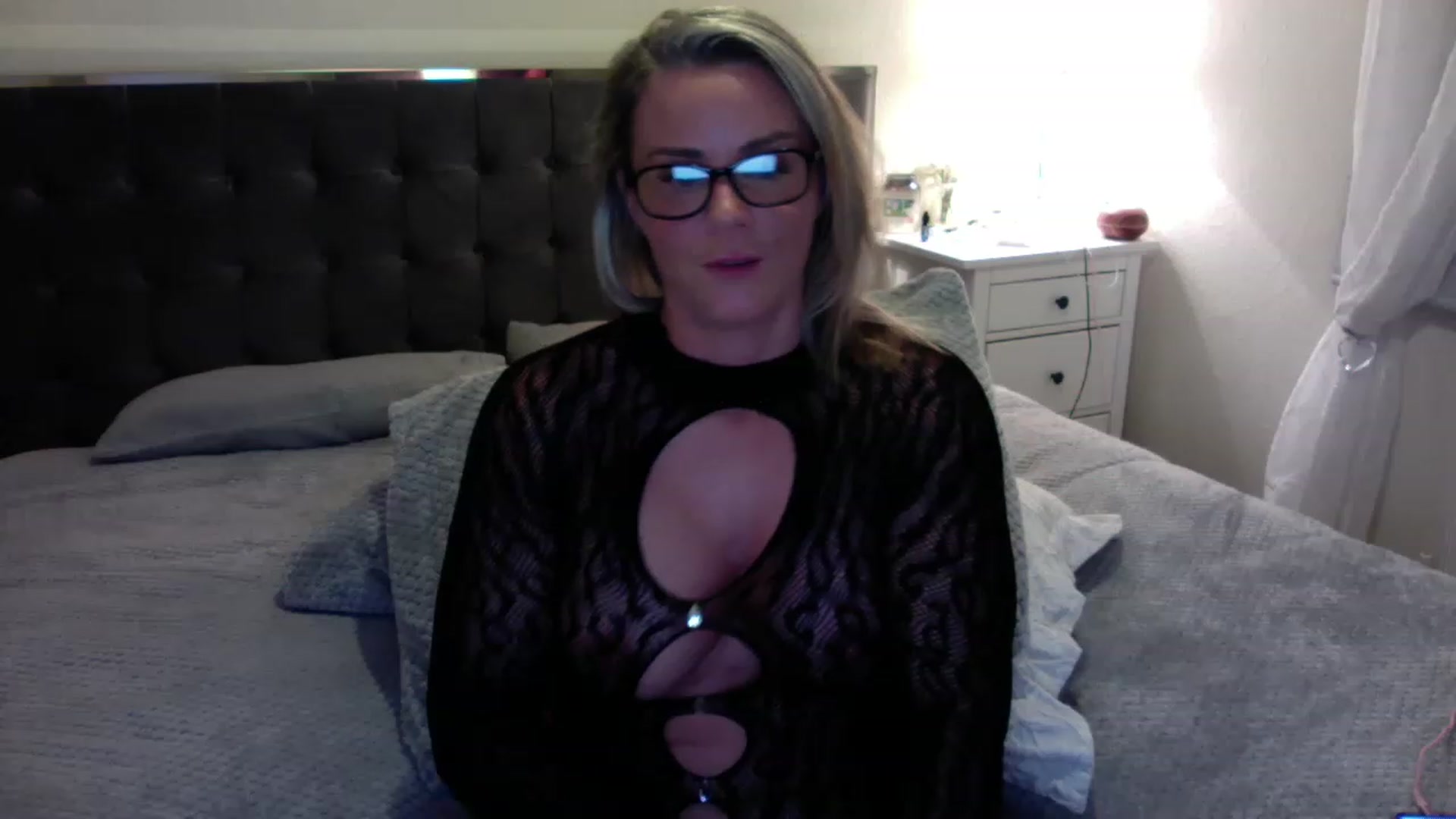 Gallery image thumbnail from BossyBetty's myfreecams stream on, 02/04/2023, 22:27 image 18 of 20