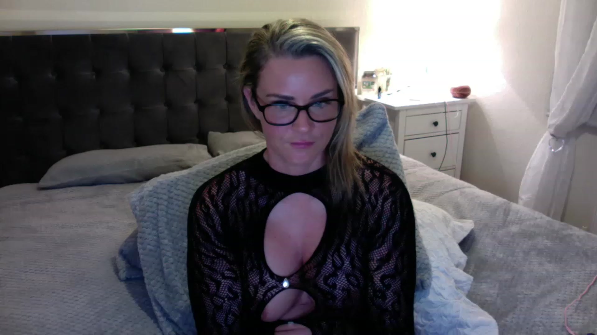 Gallery image thumbnail from BossyBetty's myfreecams stream on, 02/04/2023, 22:27 image 14 of 20