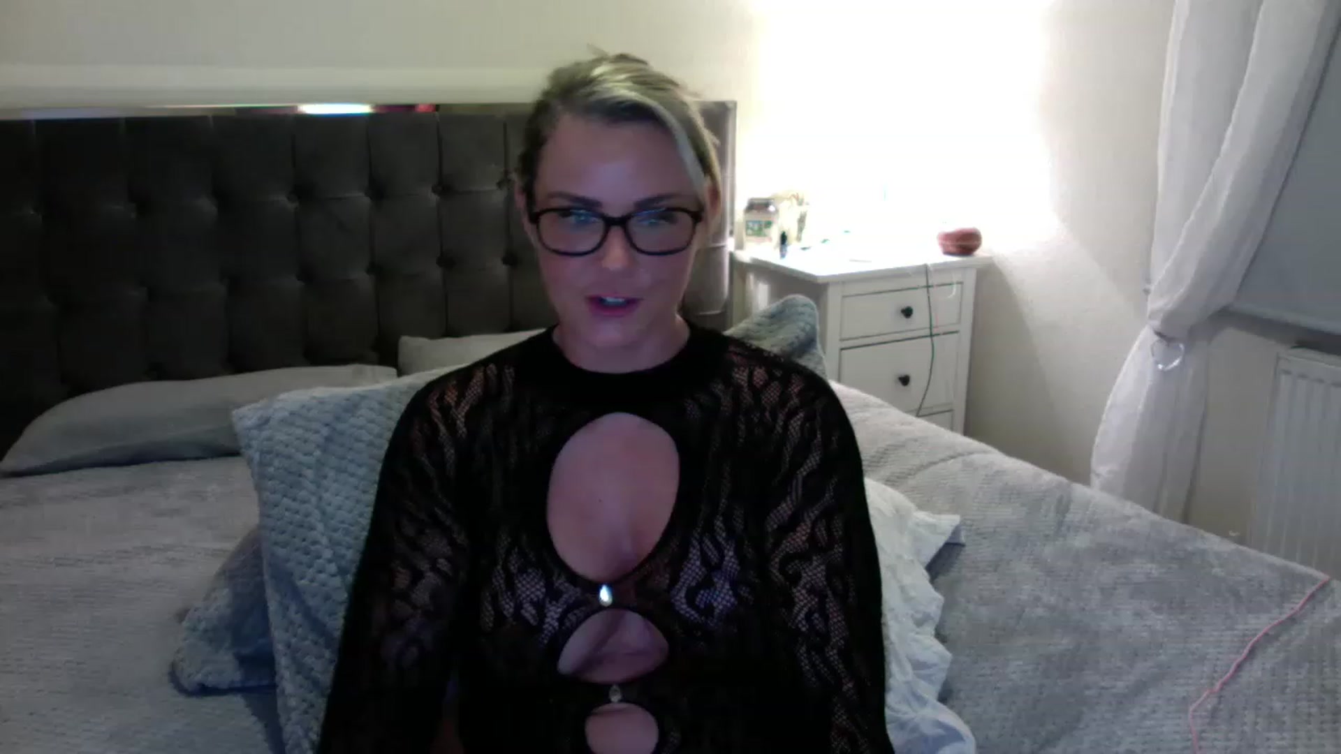Gallery image thumbnail from BossyBetty's myfreecams stream on, 02/04/2023, 22:27 image 3 of 20