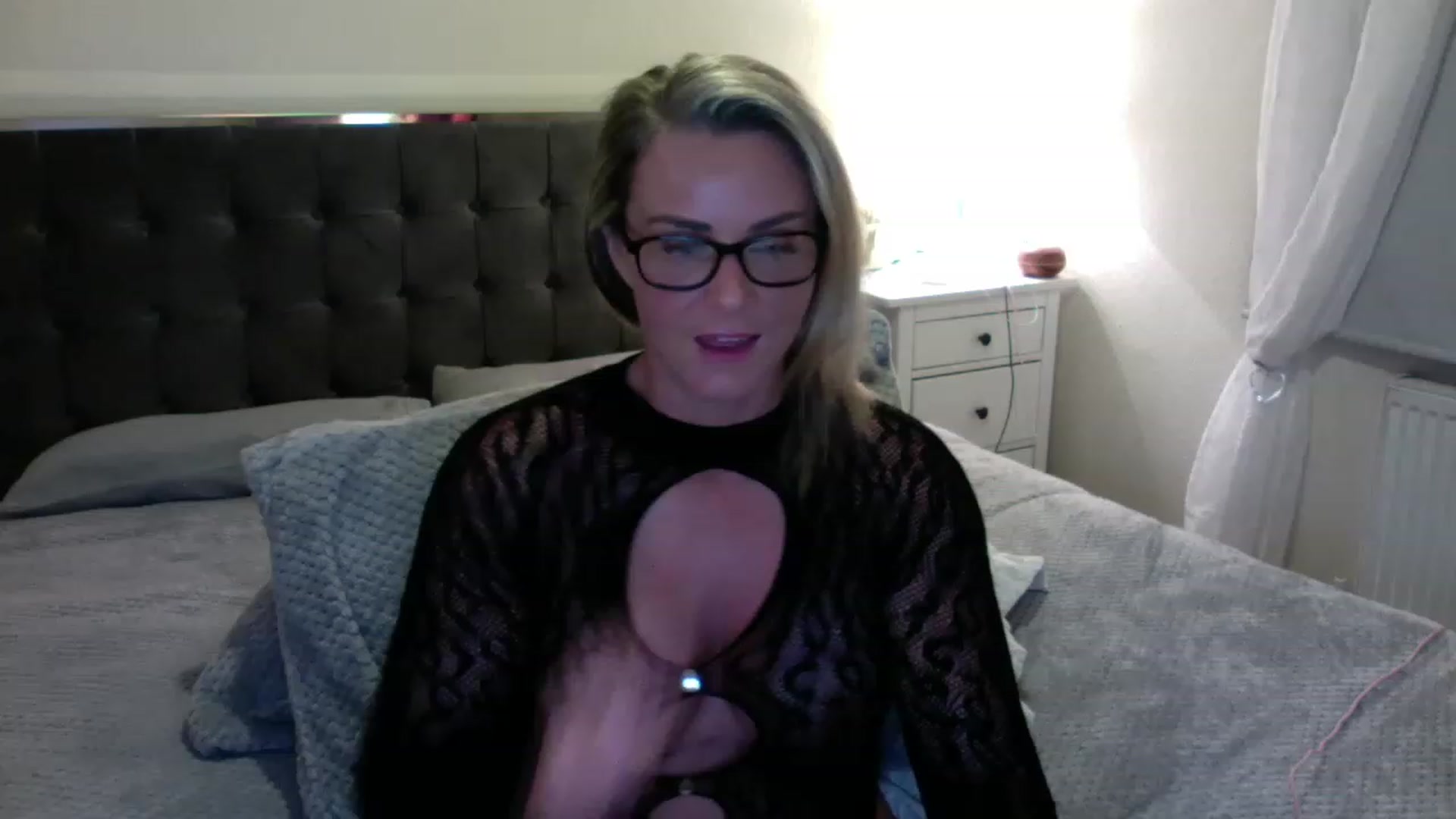 Gallery image thumbnail from BossyBetty's myfreecams stream on, 02/04/2023, 22:27 image 4 of 20