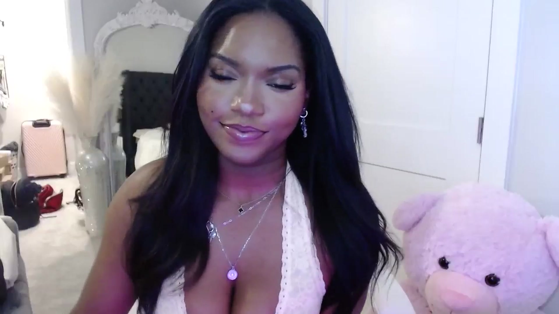 Gallery image thumbnail from BossyGirlfrnd's myfreecams stream on, 05/11/2025, 07:58 image 2 of 20