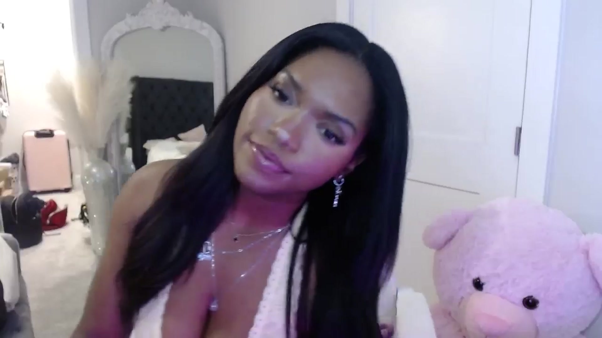 Gallery image thumbnail from BossyGirlfrnd's myfreecams stream on, 05/11/2025, 07:58 image 9 of 20