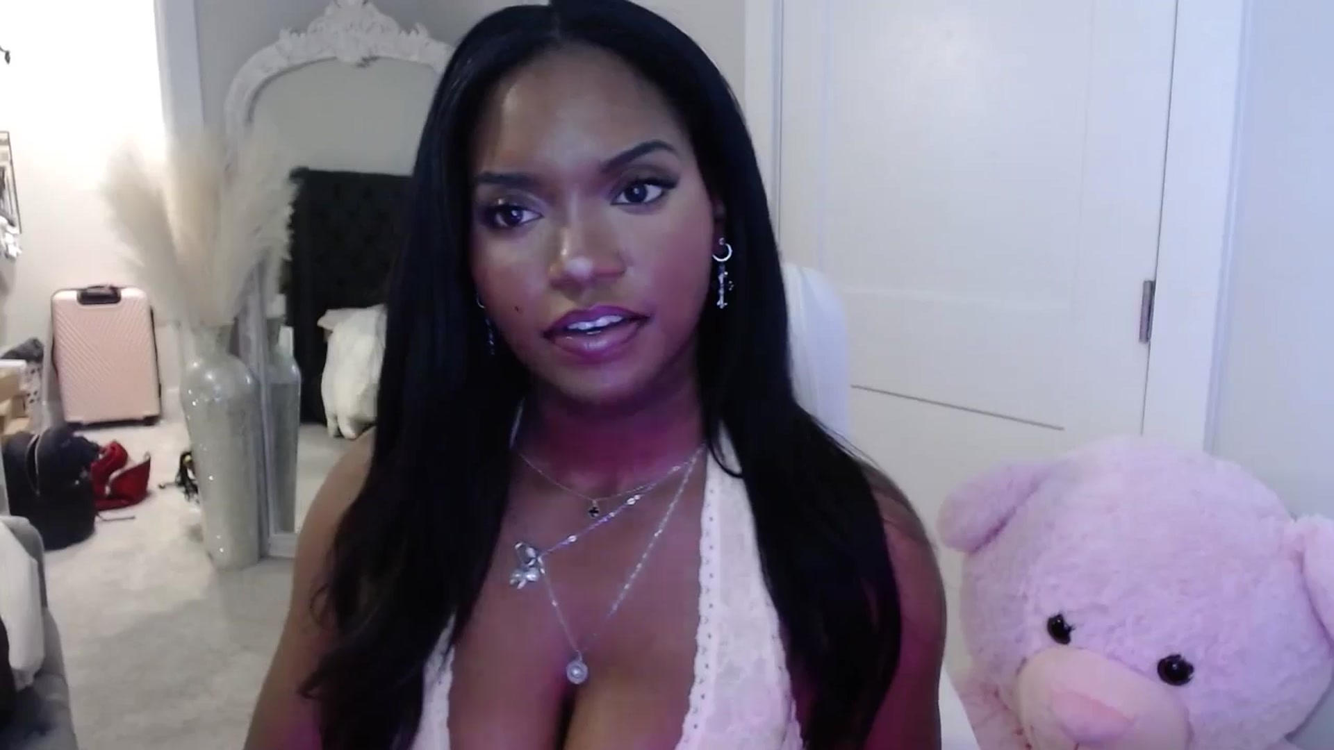 Gallery image thumbnail from BossyGirlfrnd's myfreecams stream on, 05/11/2025, 07:58 image 14 of 20