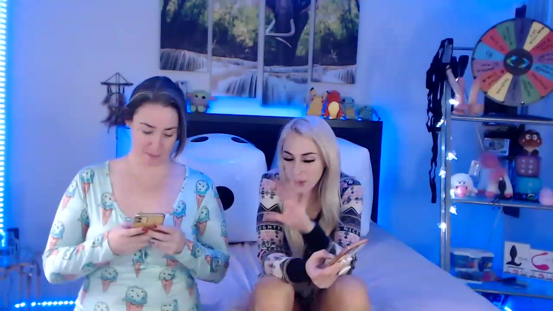 Gallery image thumbnail from BostonBeckyy's myfreecams stream on, 11/16/2022, 16:26 image 19 of 20