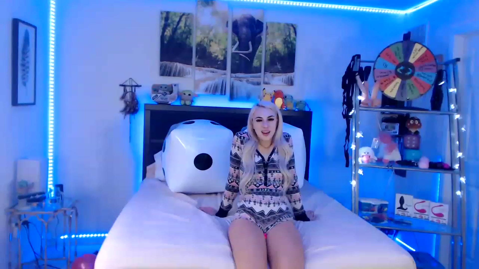 Gallery image thumbnail from BostonBeckyy's myfreecams stream on, 11/16/2022, 16:26 image 4 of 20