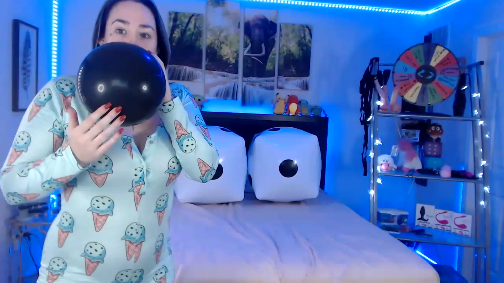 Gallery image thumbnail from BostonBeckyy's myfreecams stream on, 11/16/2022, 16:26 image 6 of 20