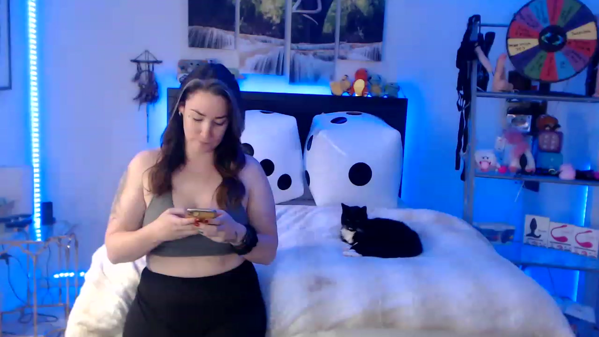 Gallery image thumbnail from BostonBeckyy's myfreecams stream on, 11/21/2022, 20:00 image 5 of 20