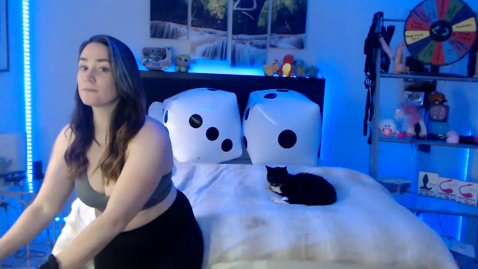 Gallery image thumbnail from BostonBeckyy's myfreecams stream on, 11/21/2022, 20:00 image 2 of 20