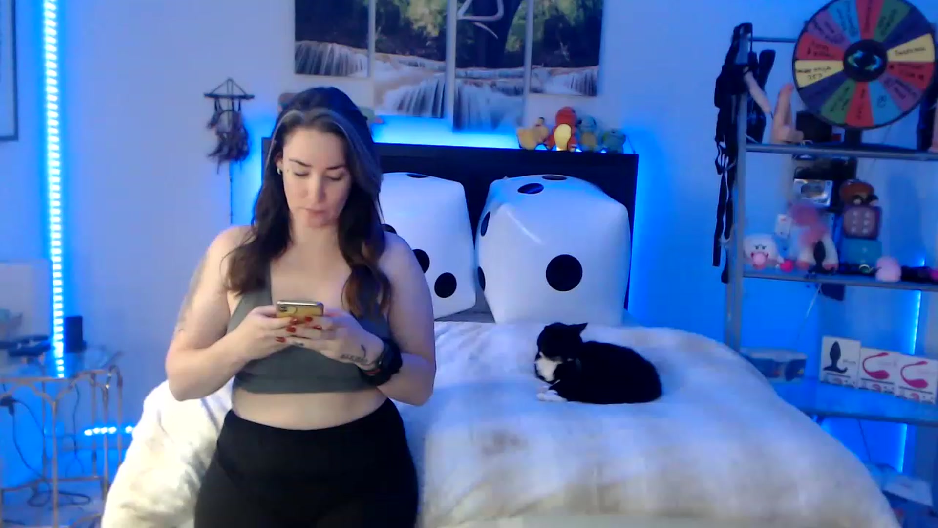 Gallery image thumbnail from BostonBeckyy's myfreecams stream on, 11/21/2022, 20:00 image 4 of 20