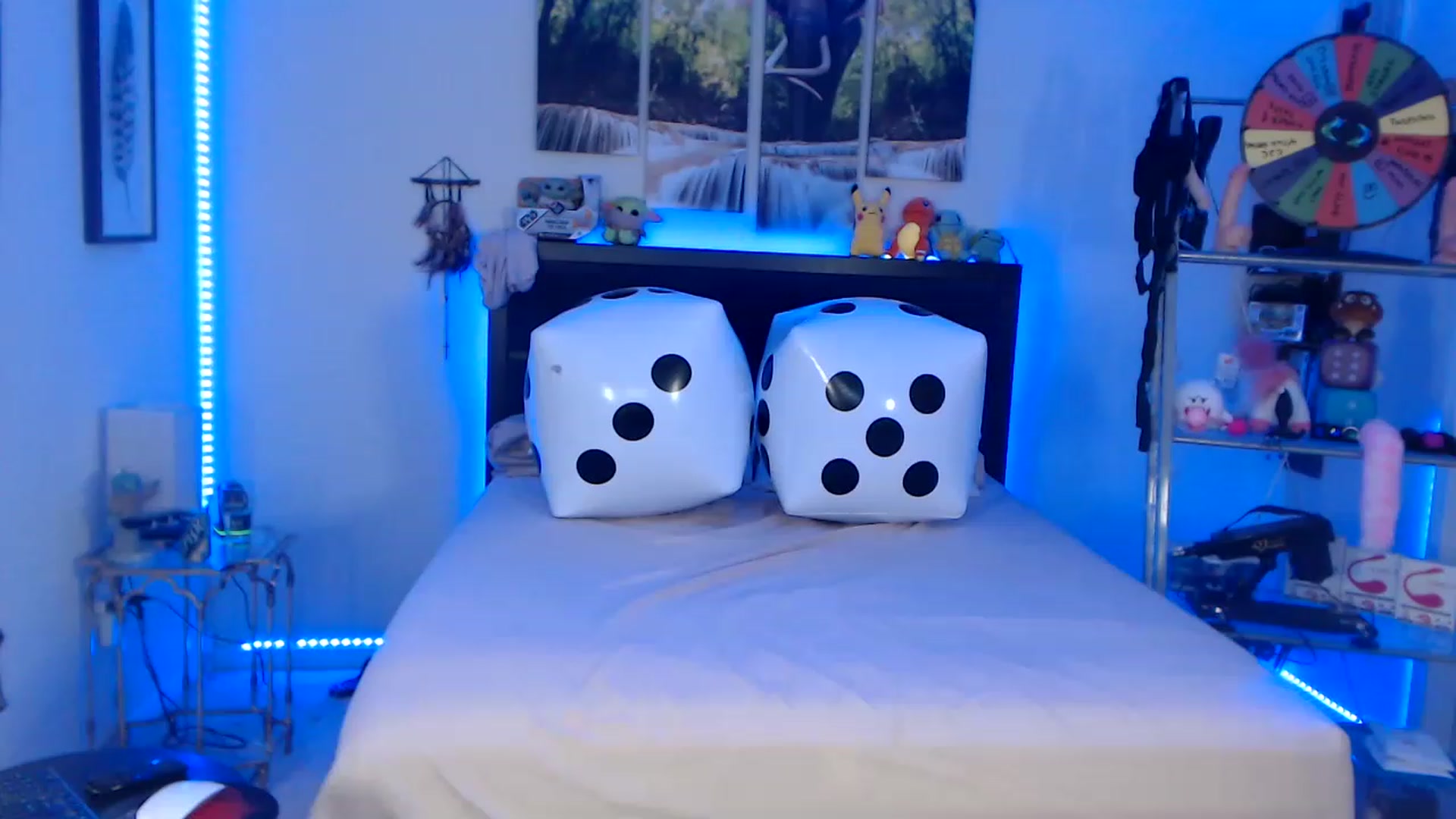 Gallery image thumbnail from BostonBeckyy's myfreecams stream on, 11/23/2022, 16:32 image 8 of 20