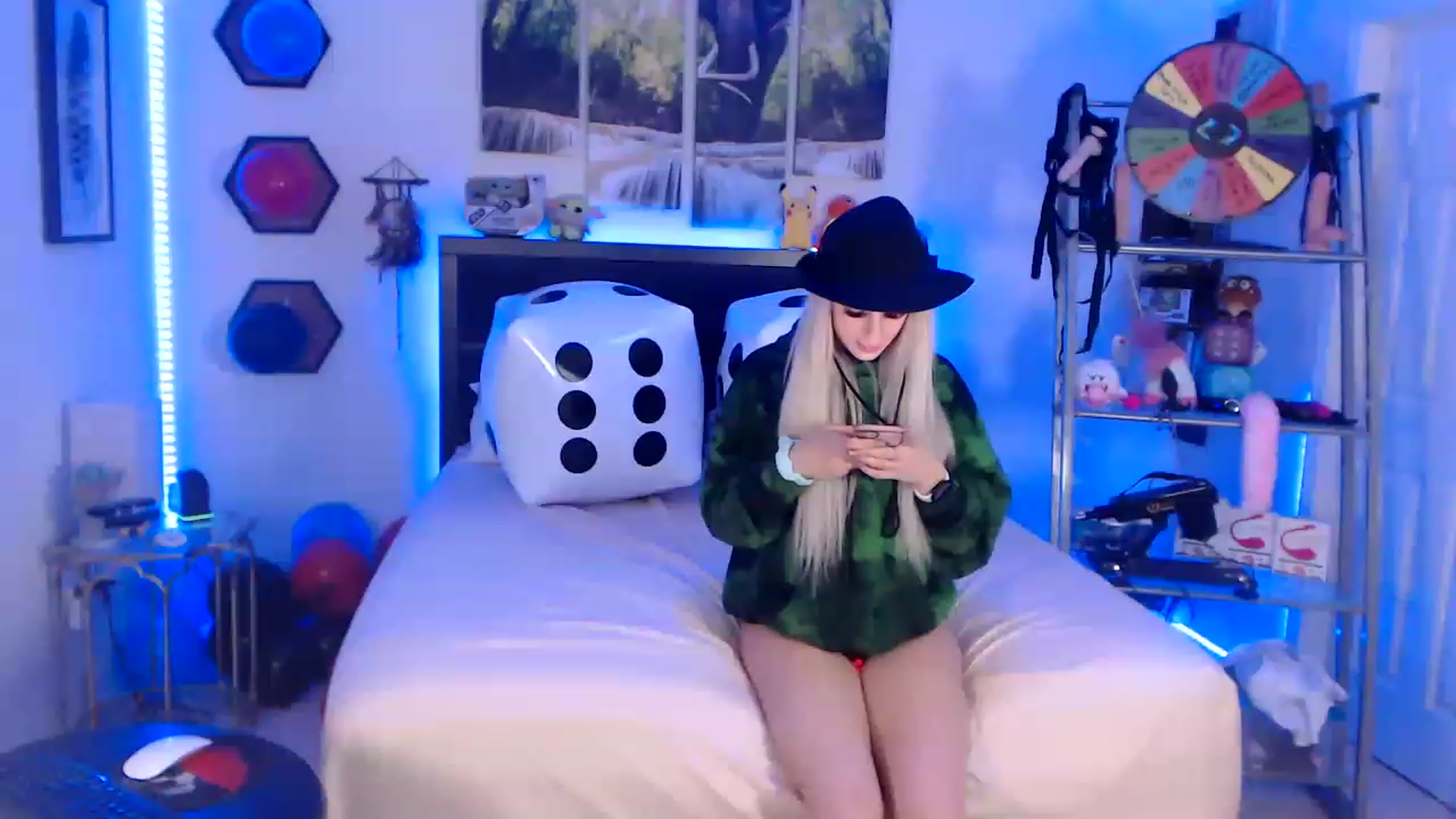 Gallery image thumbnail from BostonBeckyy's myfreecams stream on, 11/26/2022, 02:43 image 19 of 20