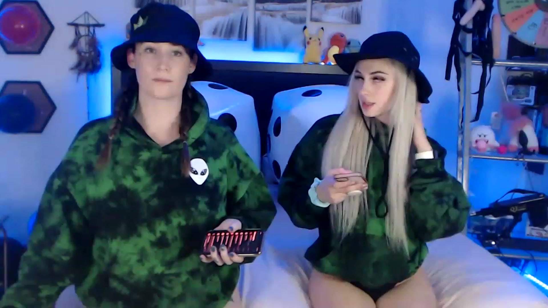 Gallery image thumbnail from BostonBeckyy's myfreecams stream on, 11/26/2022, 02:43 image 8 of 20