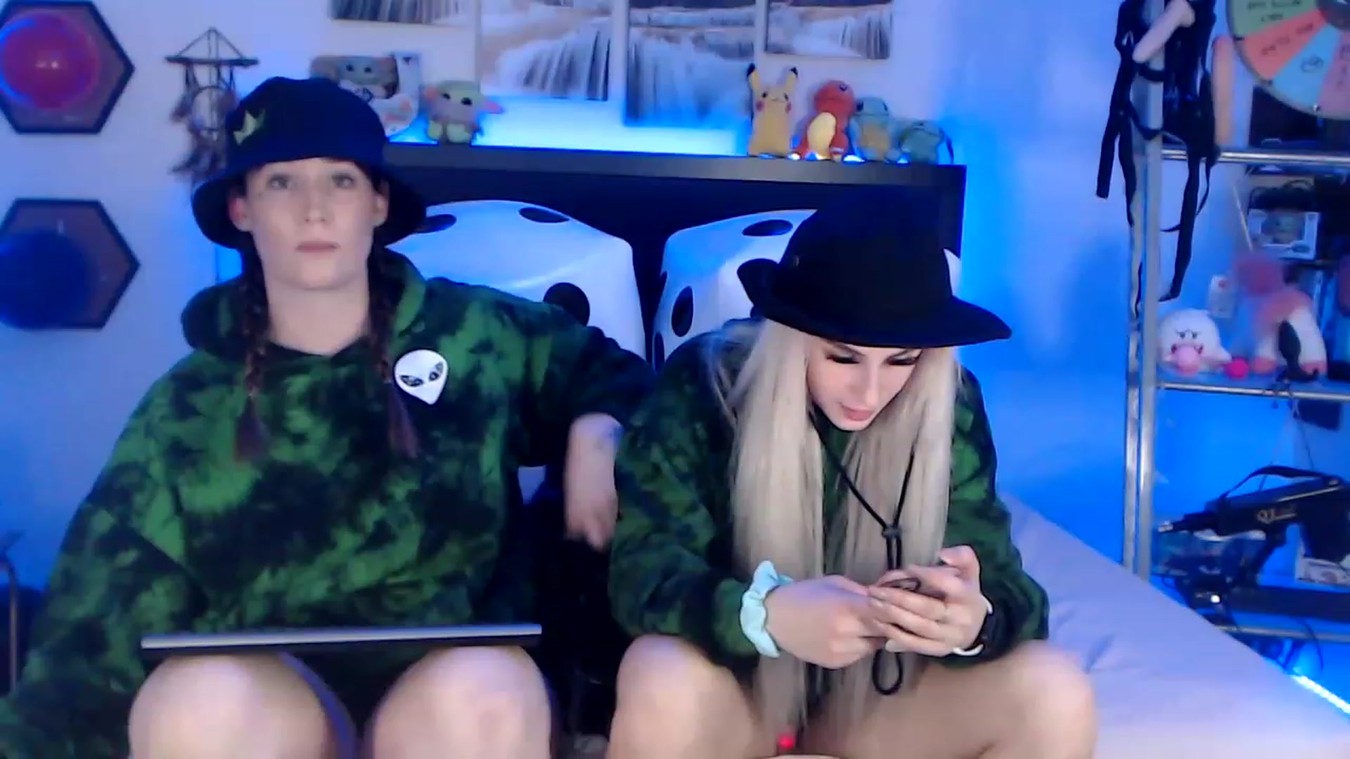 Gallery image thumbnail from BostonBeckyy's myfreecams stream on, 11/26/2022, 02:43 image 4 of 20