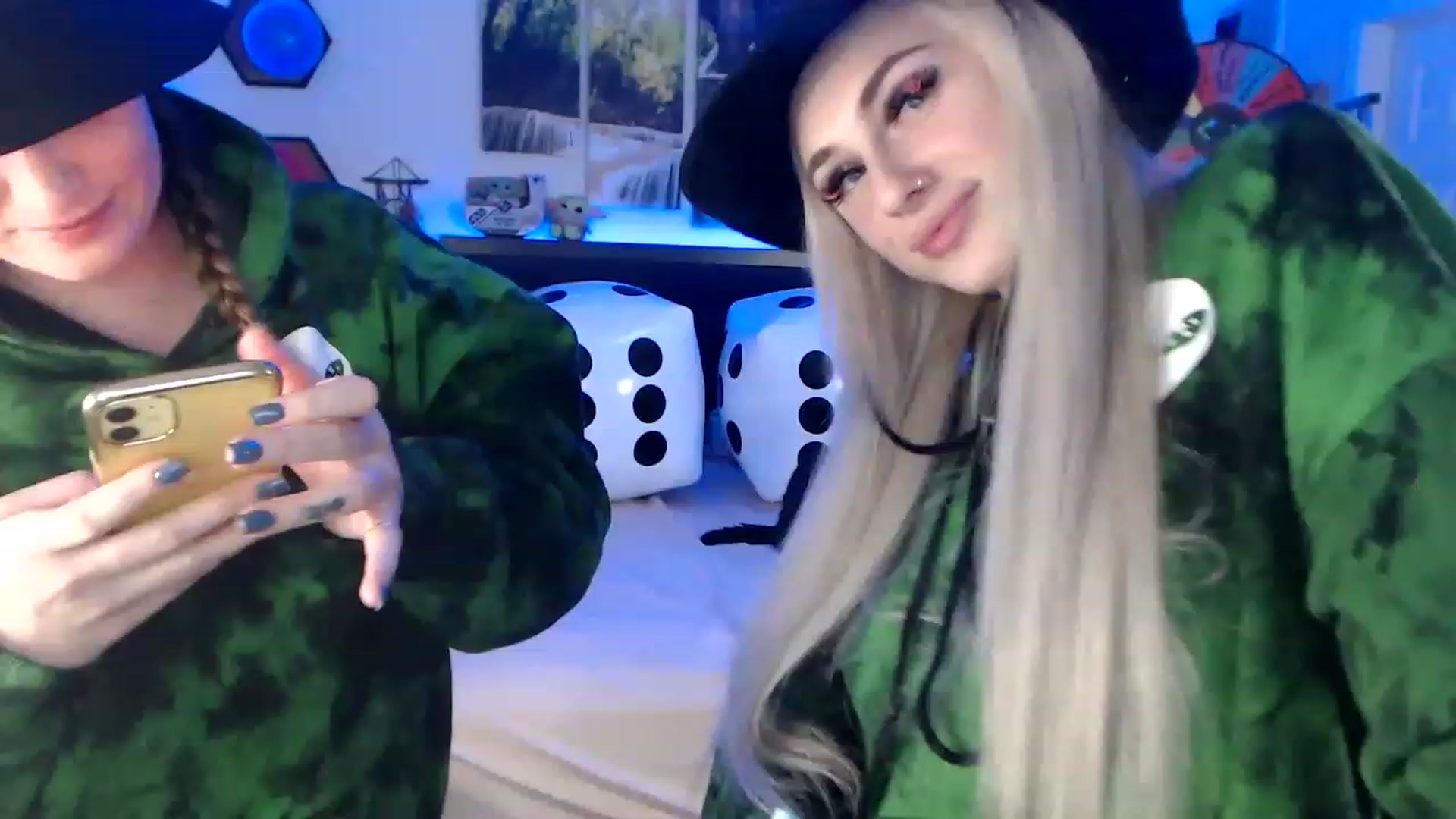 Gallery image thumbnail from BostonBeckyy's myfreecams stream on, 11/26/2022, 02:43 image 14 of 20