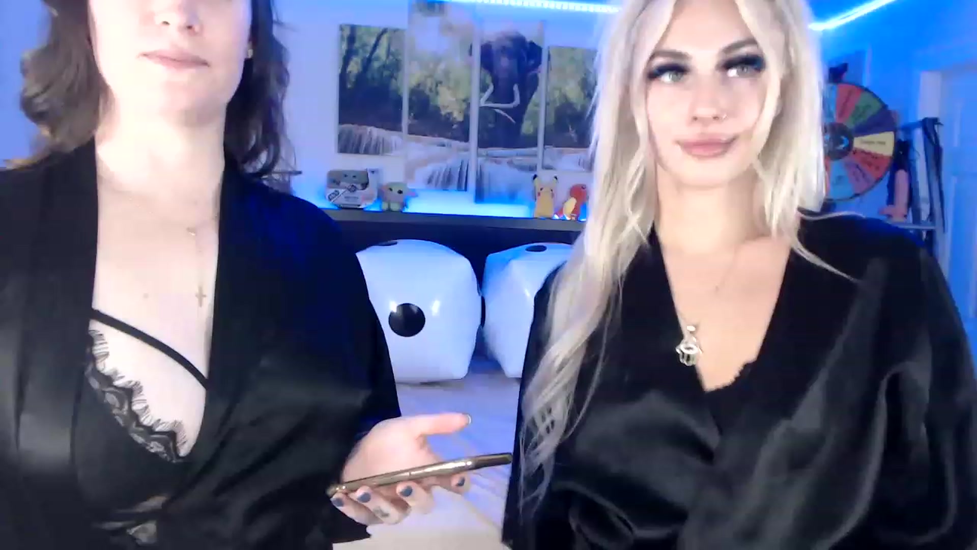 Gallery image thumbnail from BostonBeckyy's myfreecams stream on, 12/19/2022, 24:53 image 19 of 20