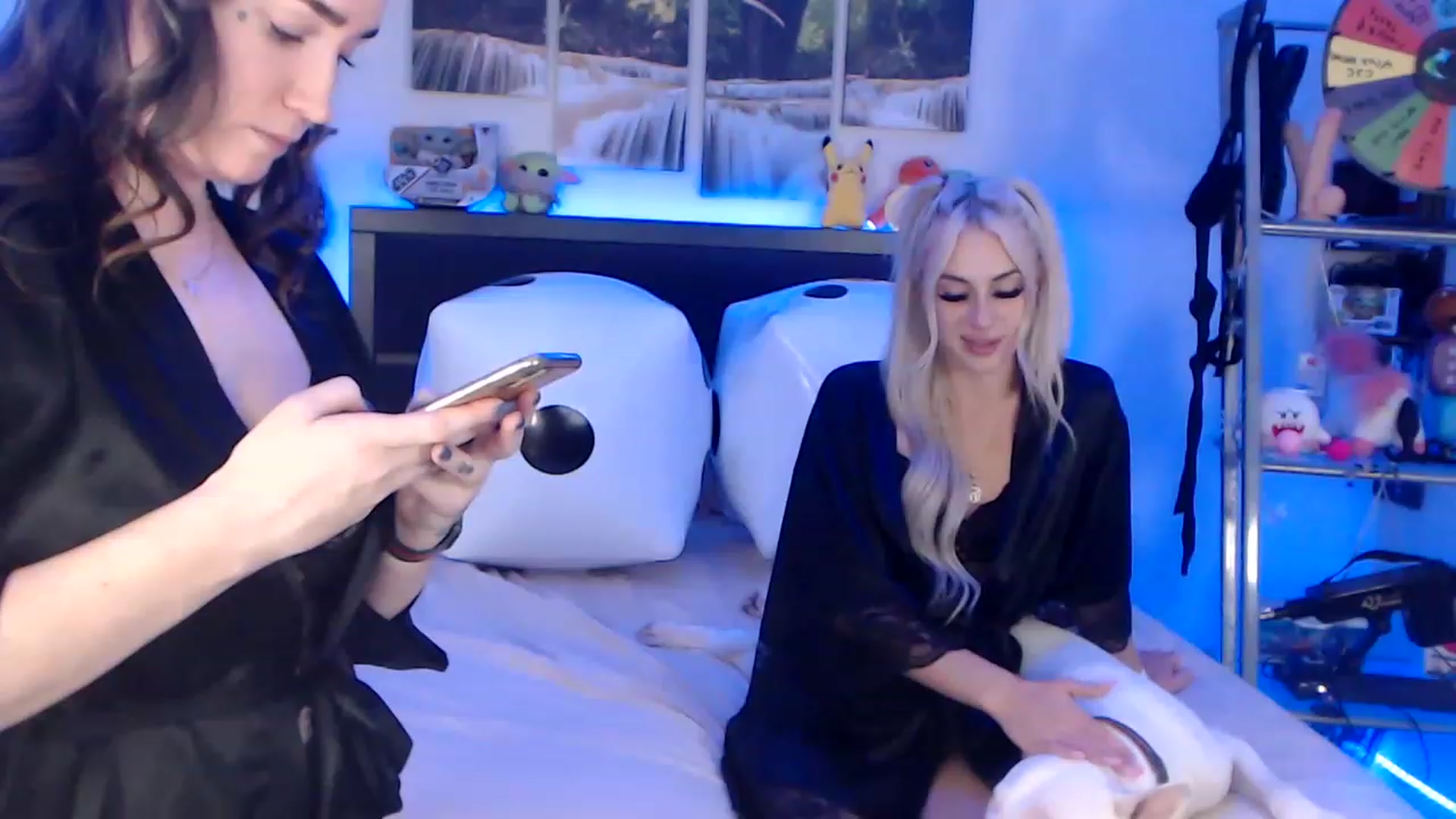 Gallery image thumbnail from BostonBeckyy's myfreecams stream on, 12/19/2022, 24:53 image 11 of 20
