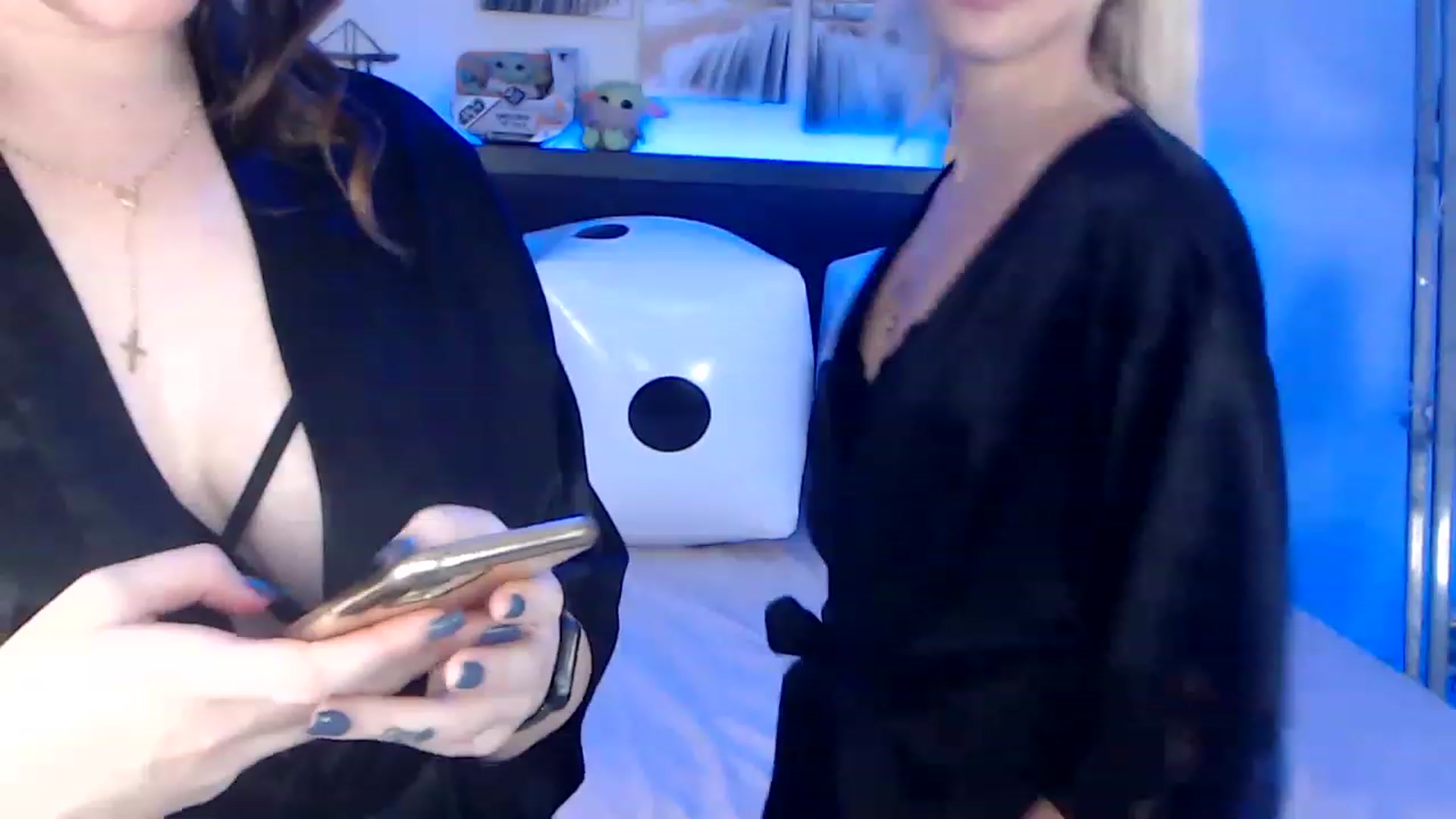 Gallery image thumbnail from BostonBeckyy's myfreecams stream on, 12/19/2022, 04:46 image 3 of 20