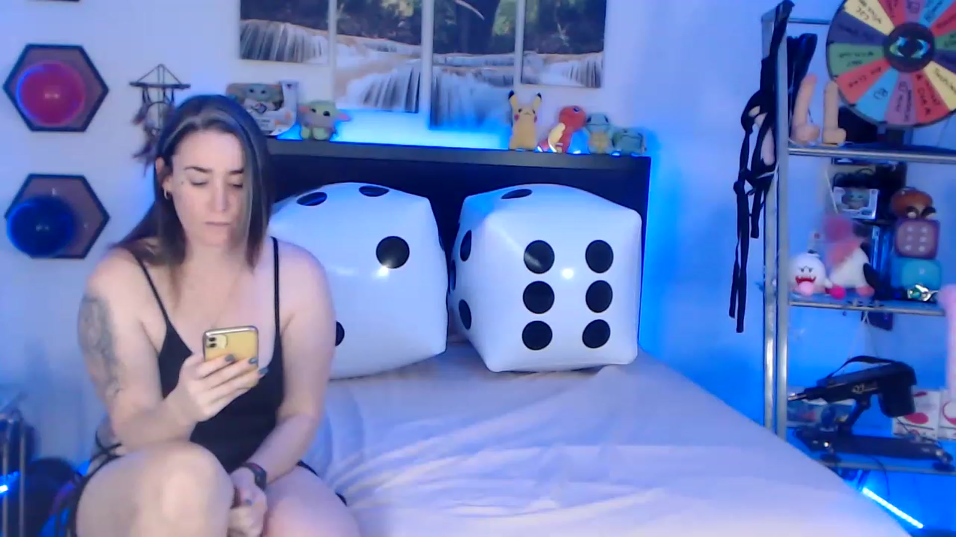 Gallery image thumbnail from BostonBeckyy's myfreecams stream on, 12/21/2022, 21:50 image 19 of 20