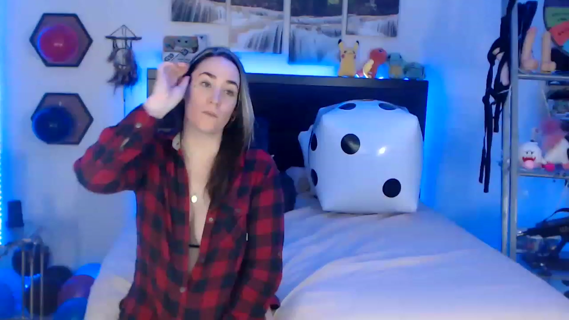 Gallery image thumbnail from BostonBeckyy's myfreecams stream on, 12/22/2022, 03:58 image 15 of 20