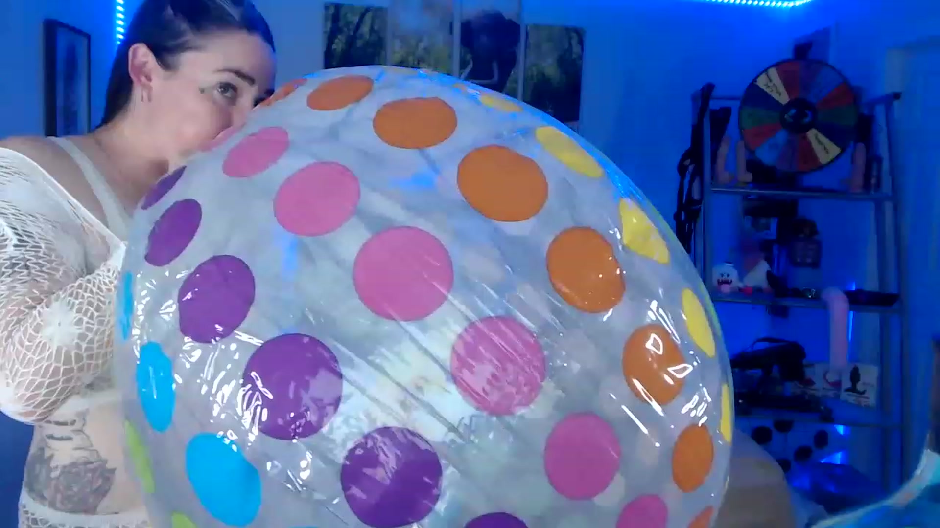 Gallery image thumbnail from BostonBeckyy's myfreecams stream on, 12/29/2022, 04:48 image 1 of 20