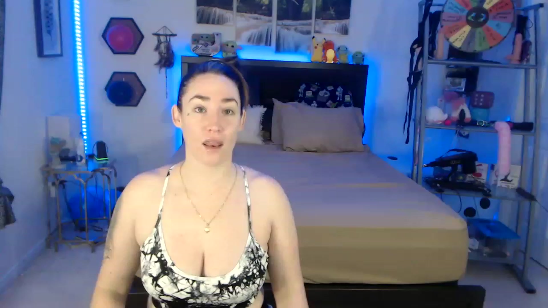 Gallery image thumbnail from BostonBeckyy's myfreecams stream on, 01/09/2023, 19:07 image 3 of 20