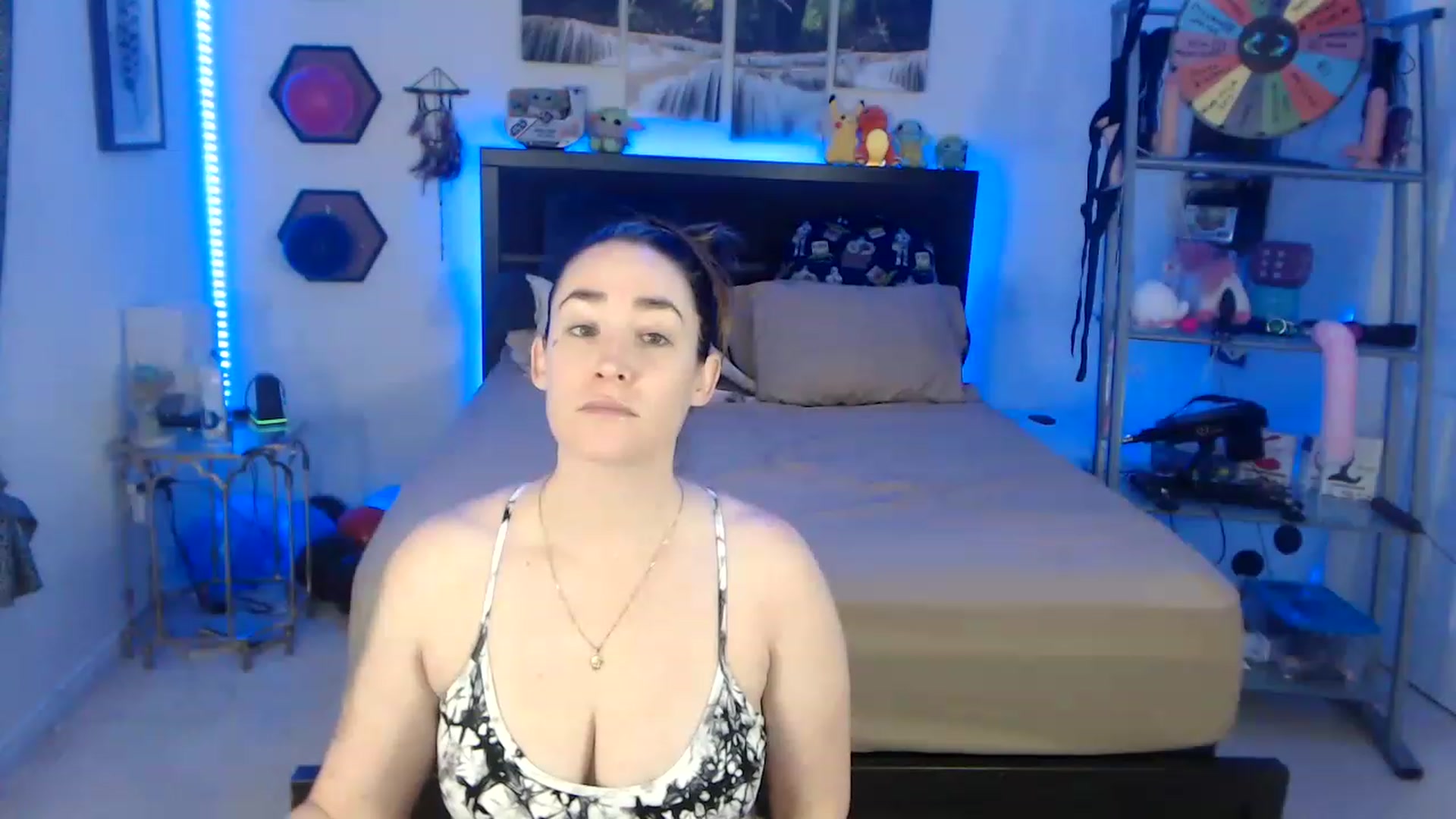 Gallery image thumbnail from BostonBeckyy's myfreecams stream on, 01/09/2023, 19:07 image 16 of 20