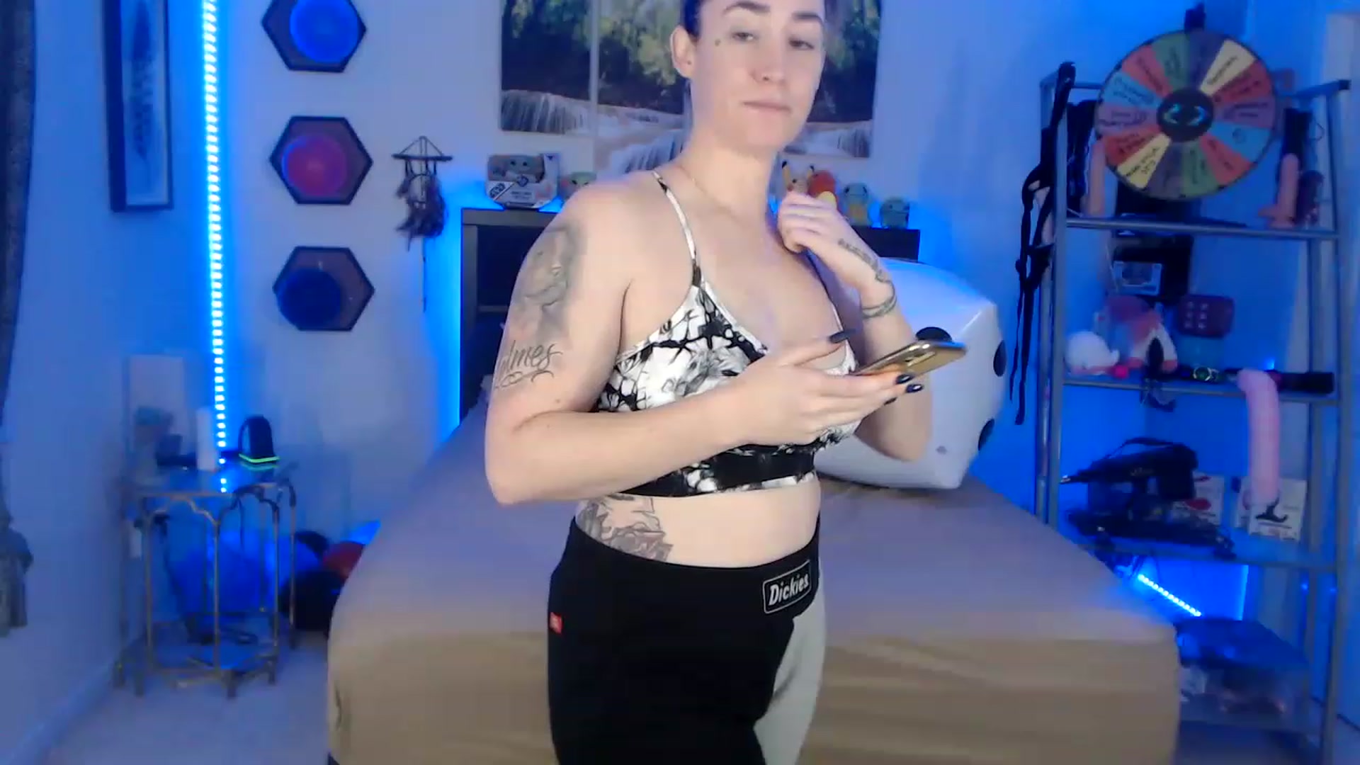 Gallery image thumbnail from BostonBeckyy's myfreecams stream on, 01/09/2023, 20:12 image 15 of 20