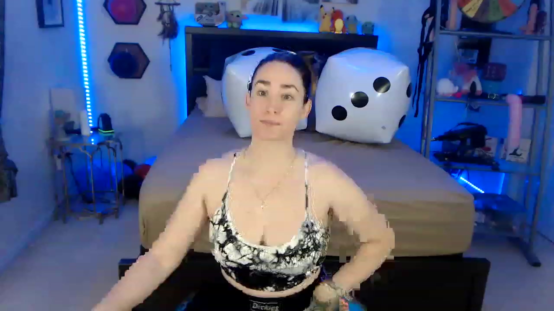 Gallery image thumbnail from BostonBeckyy's myfreecams stream on, 01/09/2023, 20:12 image 19 of 20