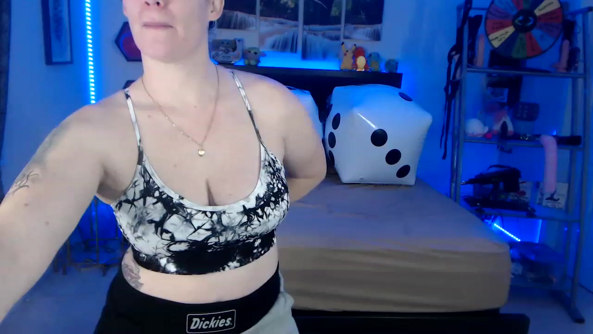 Gallery image thumbnail from BostonBeckyy's myfreecams stream on, 01/09/2023, 22:27 image 8 of 20