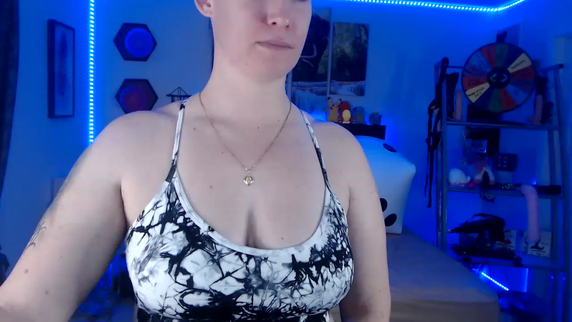Gallery image thumbnail from BostonBeckyy's myfreecams stream on, 01/09/2023, 22:27 image 15 of 20