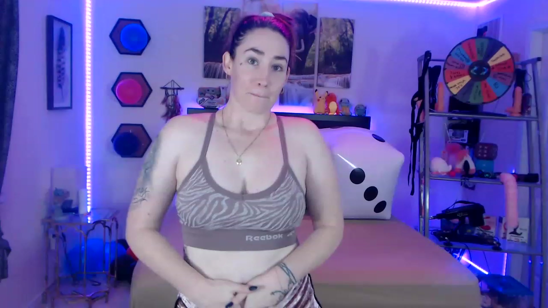 Gallery image thumbnail from BostonBeckyy's myfreecams stream on, 01/10/2023, 02:21 image 4 of 20