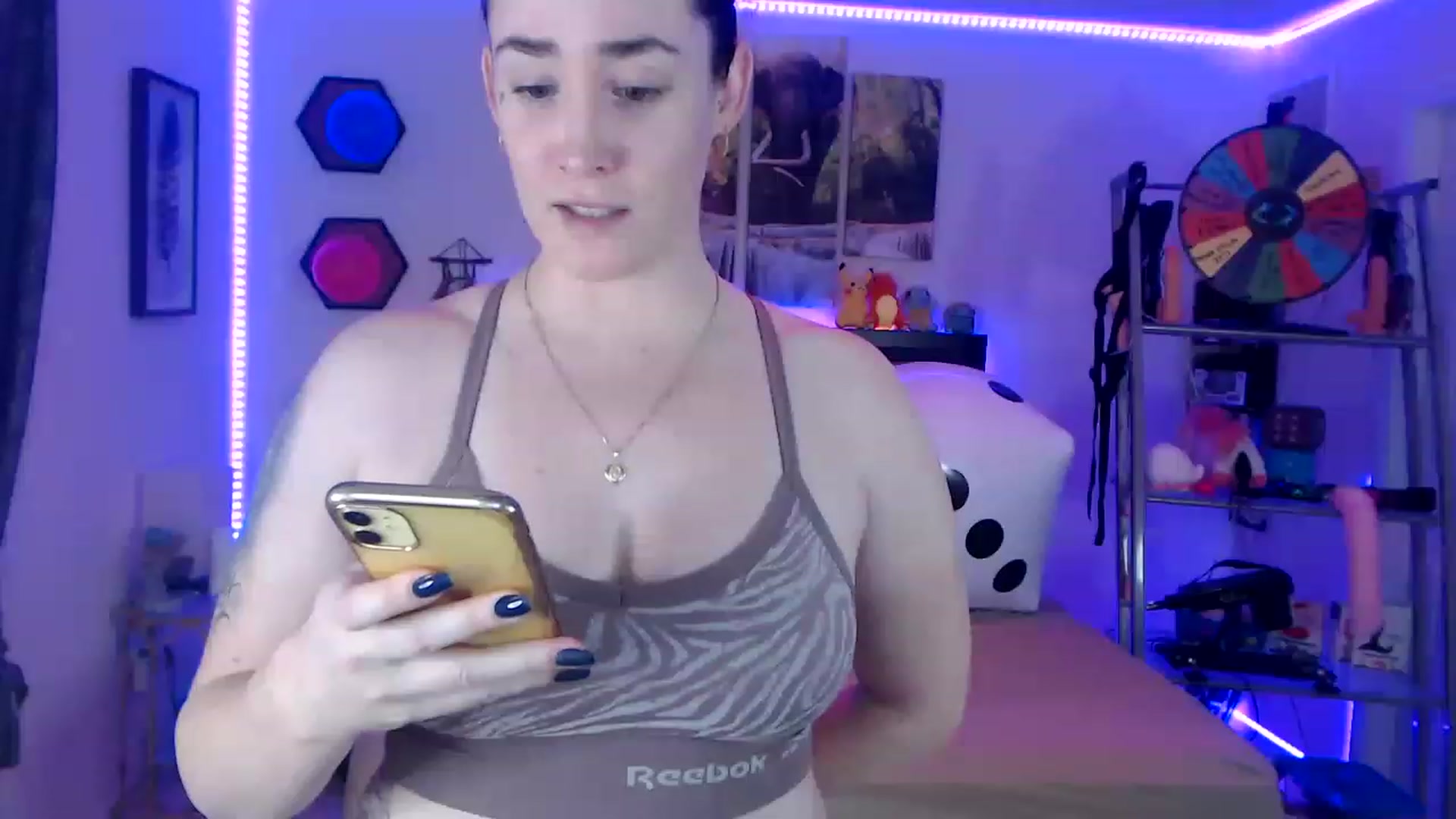 Gallery image thumbnail from BostonBeckyy's myfreecams stream on, 01/10/2023, 02:21 image 17 of 20