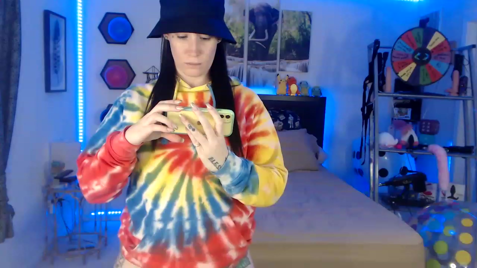 Gallery image thumbnail from BostonBeckyy's myfreecams stream on, 01/17/2023, 21:18 image 3 of 20