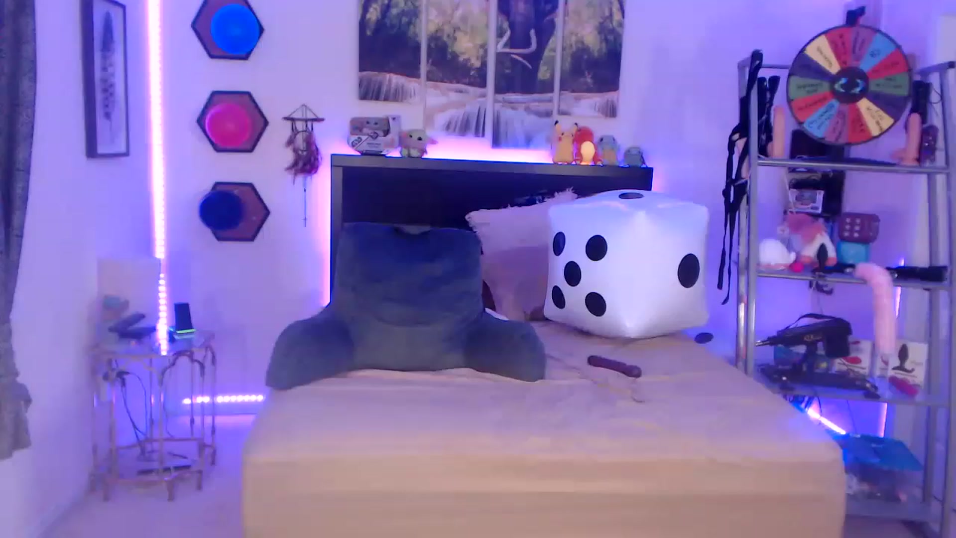 Gallery image thumbnail from BostonBeckyy's myfreecams stream on, 01/17/2023, 23:25 image 3 of 20
