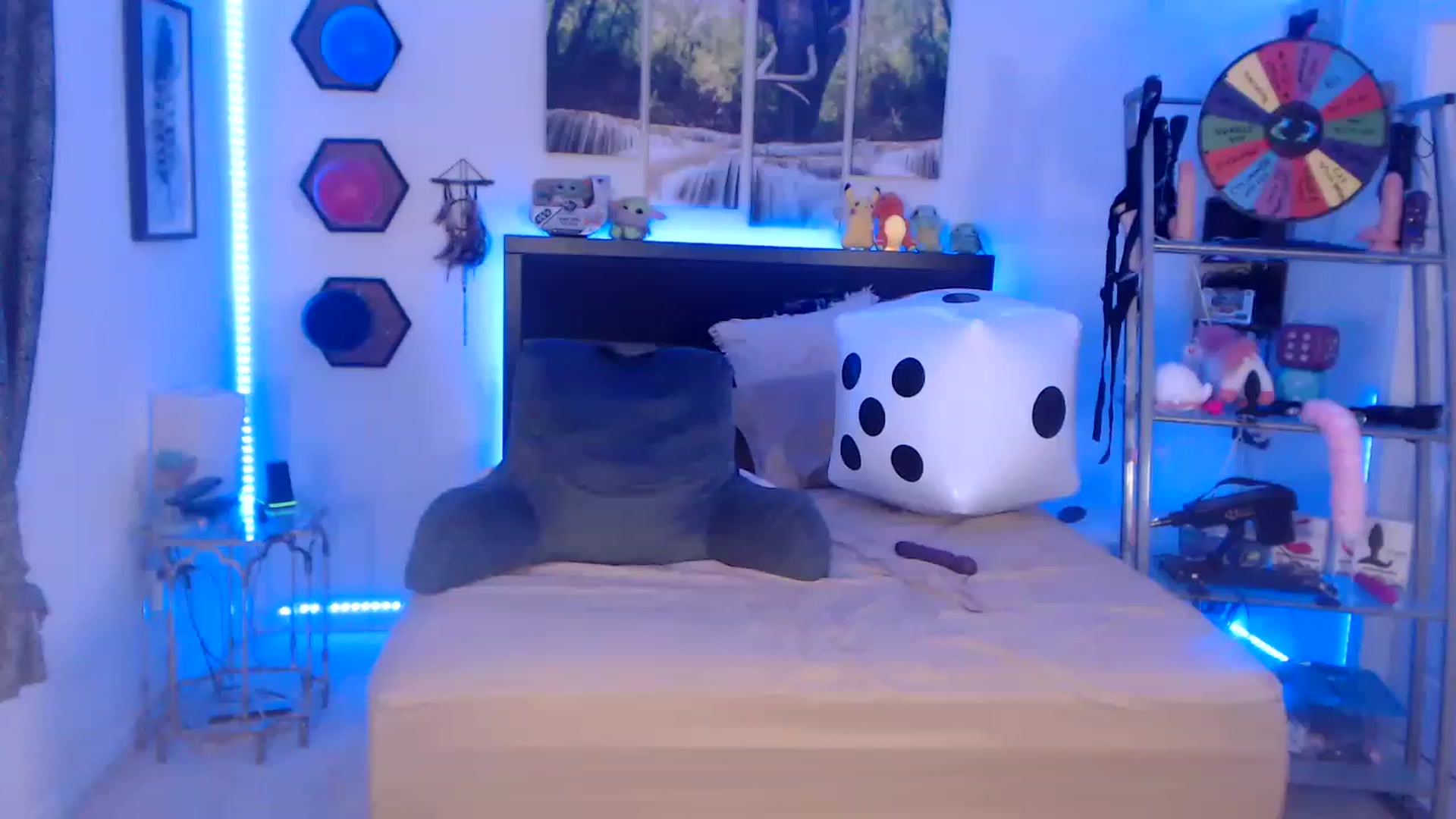 Gallery image thumbnail from BostonBeckyy's myfreecams stream on, 01/17/2023, 23:25 image 4 of 20