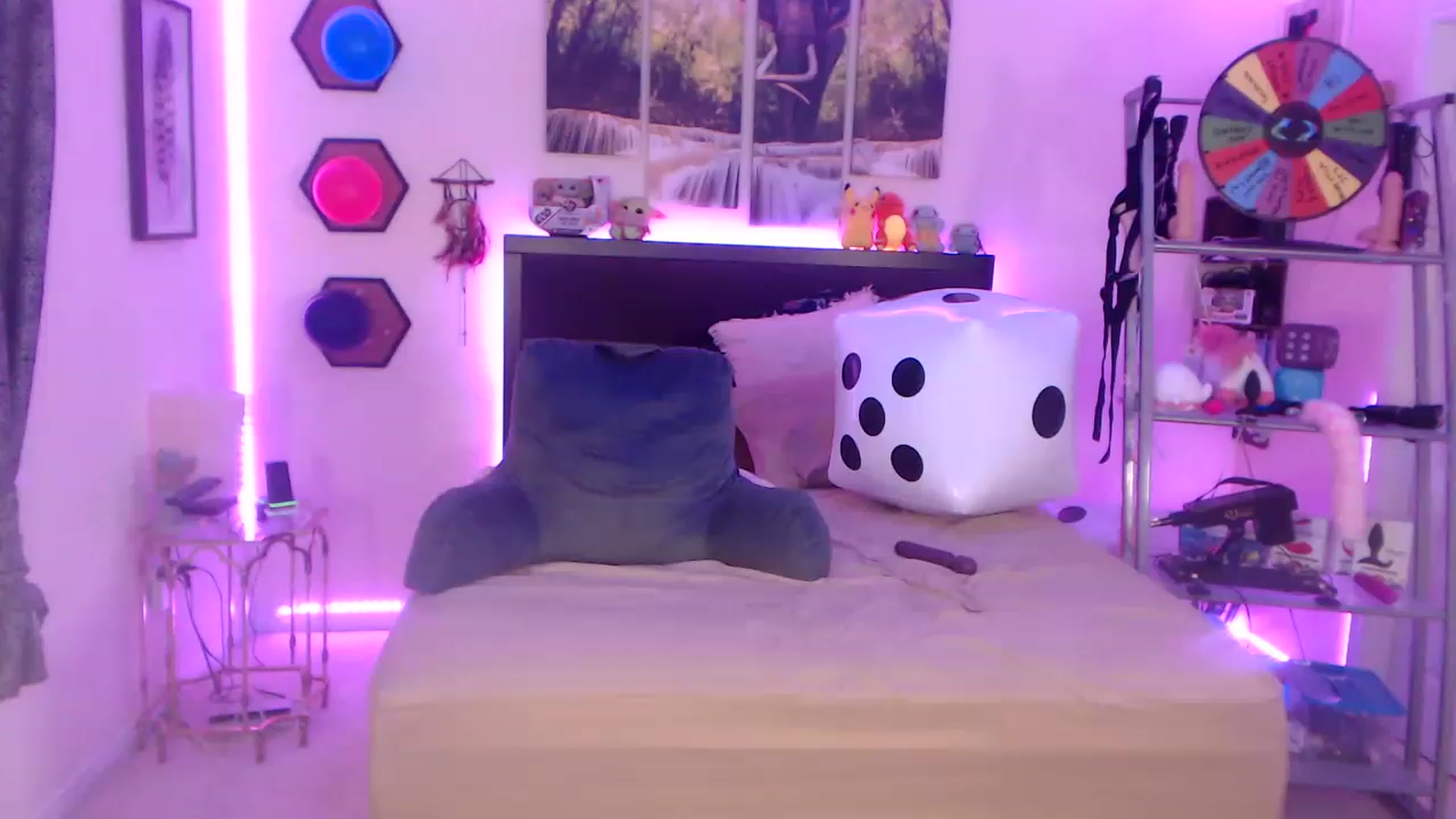 Gallery image thumbnail from BostonBeckyy's myfreecams stream on, 01/17/2023, 23:25 image 1 of 20