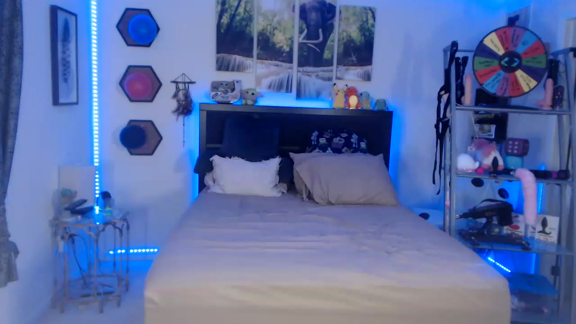 Gallery image thumbnail from BostonBeckyy's myfreecams stream on, 01/21/2023, 24:04 image 8 of 20