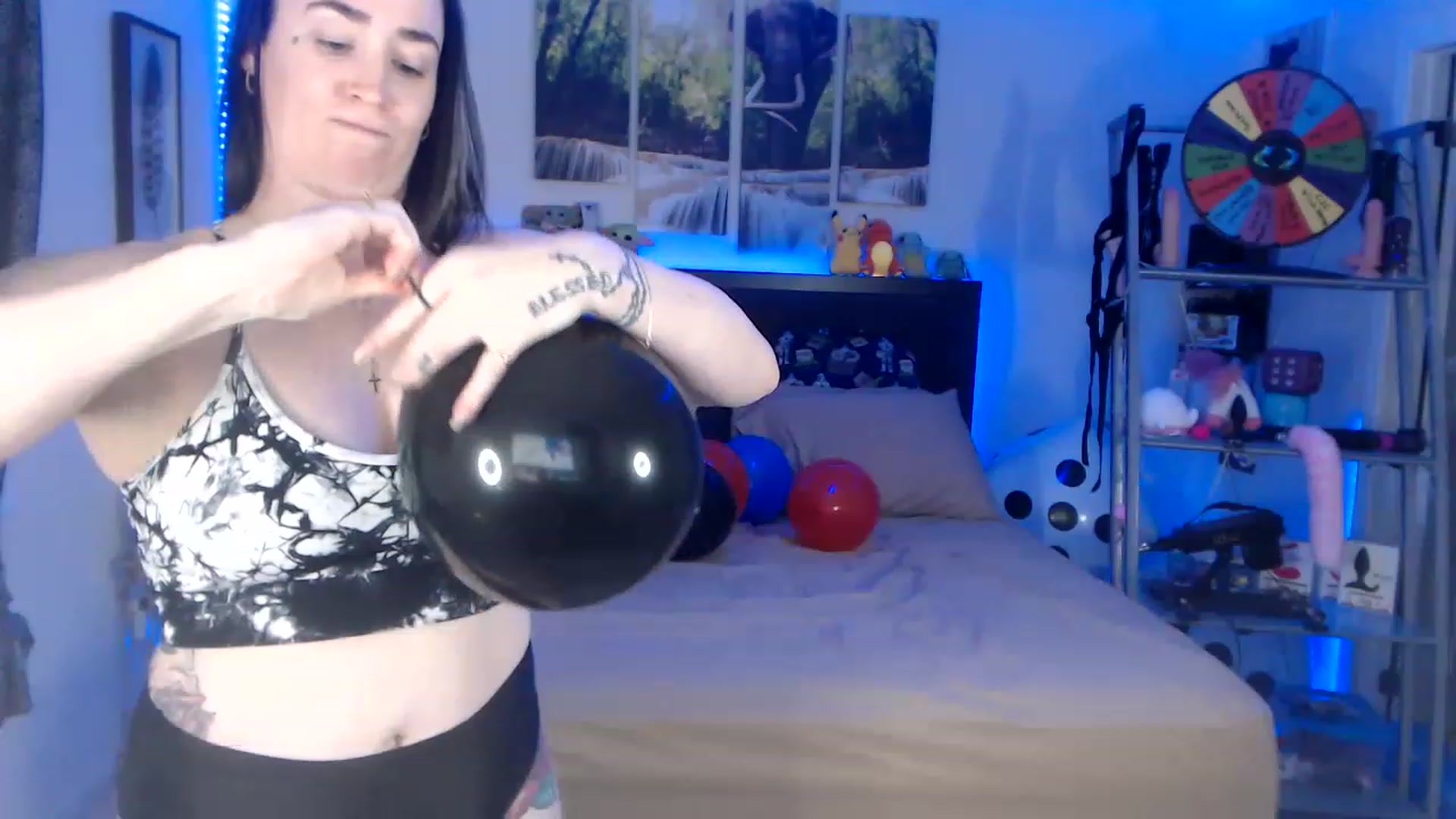 Gallery image thumbnail from BostonBeckyy's myfreecams stream on, 01/21/2023, 24:40 image 13 of 20