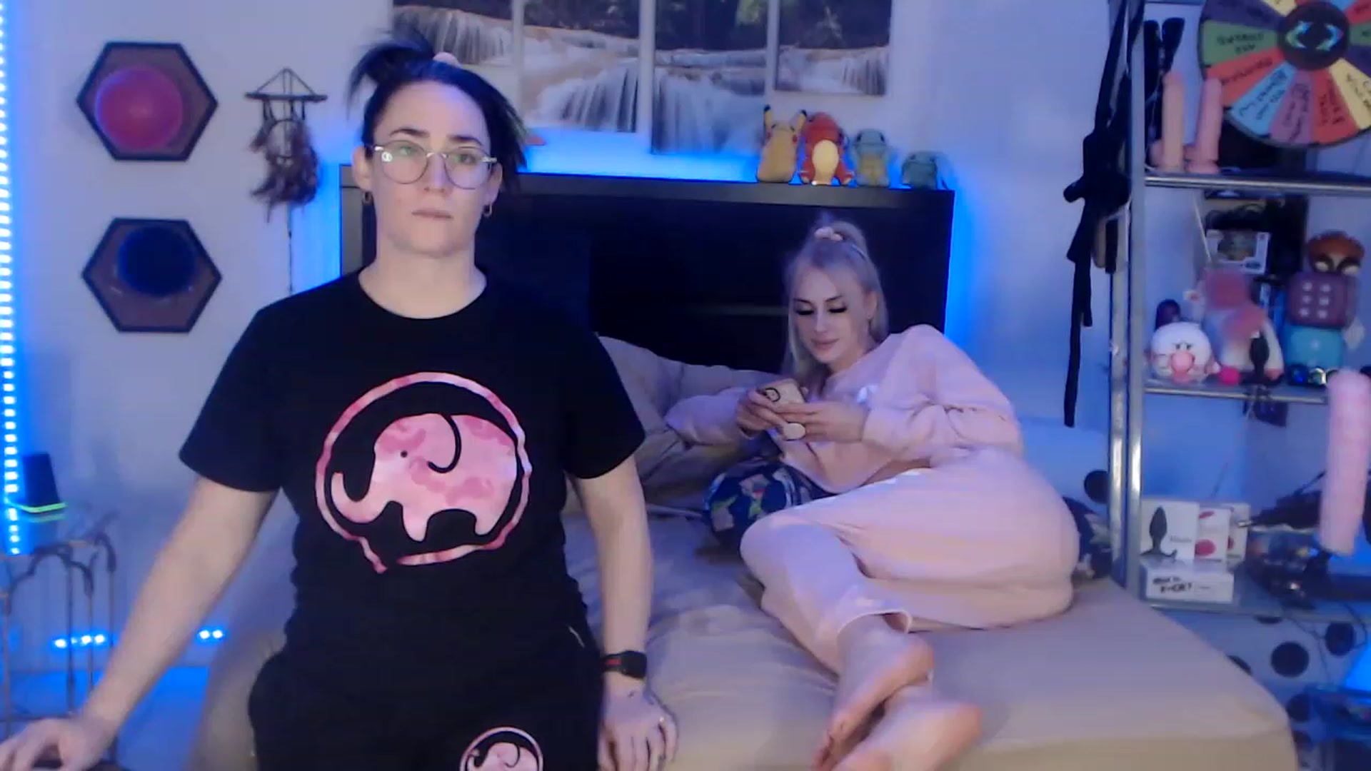 Gallery image thumbnail from BostonBeckyy's myfreecams stream on, 01/22/2023, 06:47 image 6 of 20
