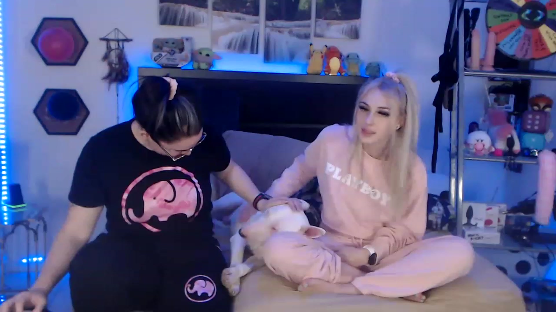 Gallery image thumbnail from BostonBeckyy's myfreecams stream on, 01/22/2023, 06:47 image 13 of 20