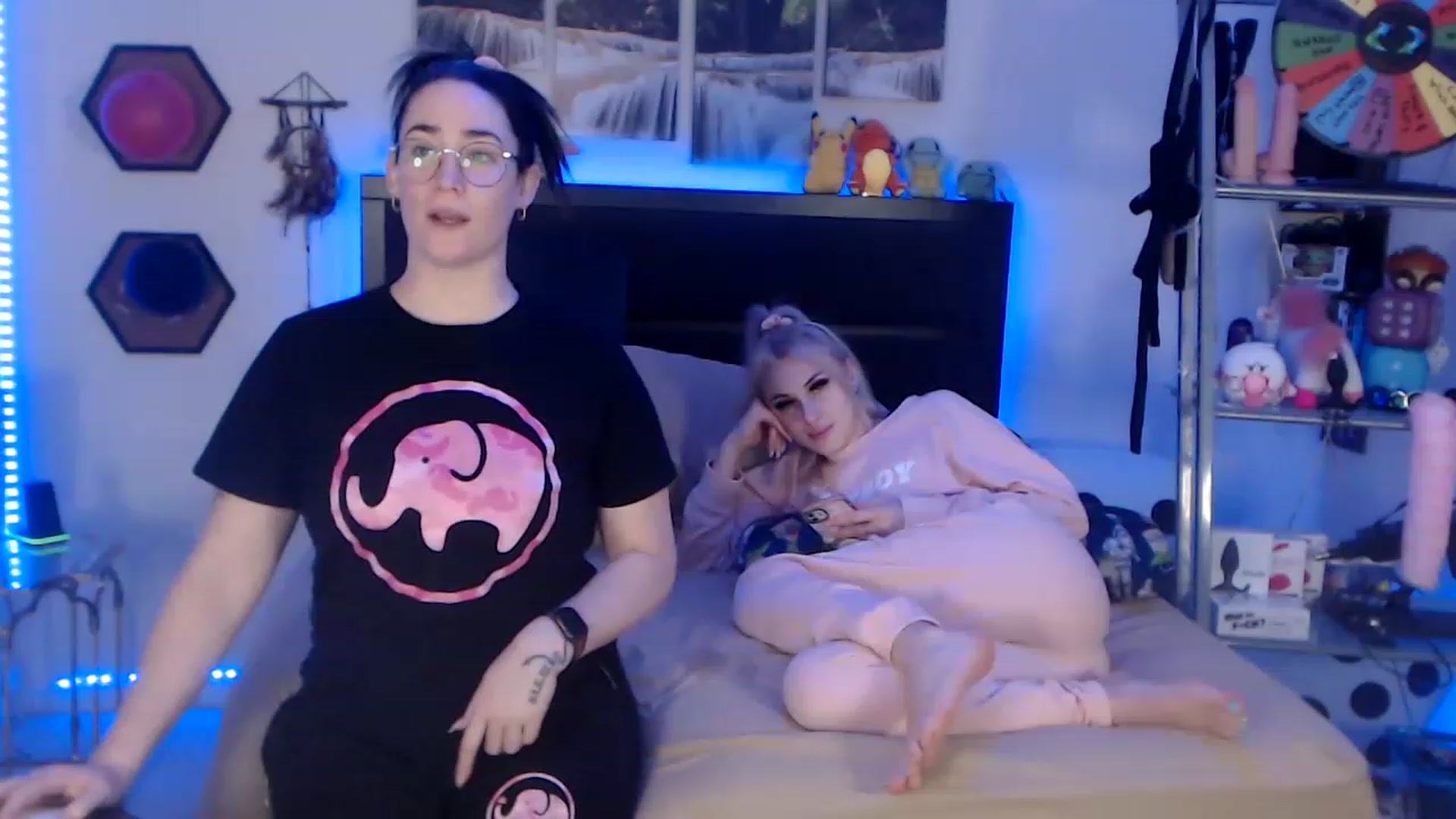 Gallery image thumbnail from BostonBeckyy's myfreecams stream on, 01/22/2023, 06:47 image 7 of 20
