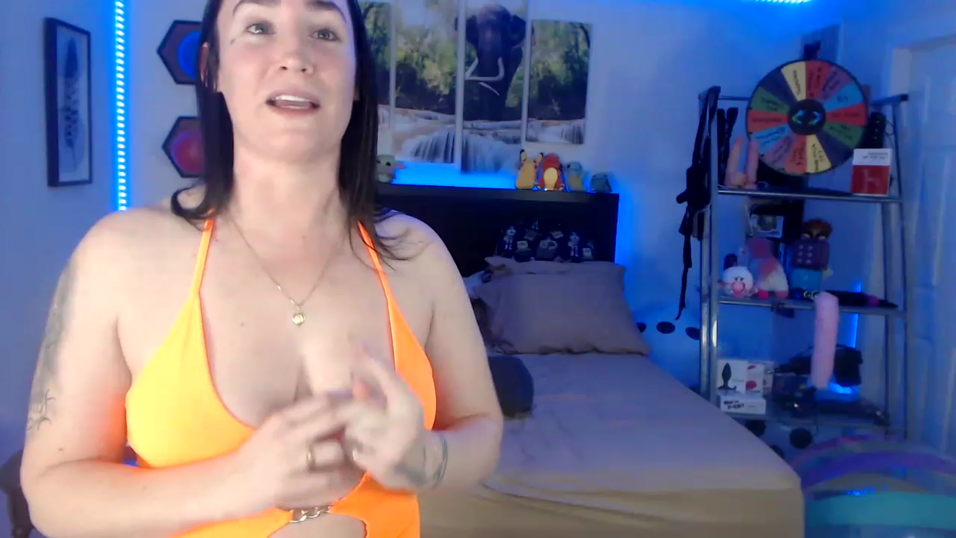 Gallery image thumbnail from BostonBeckyy's myfreecams stream on, 01/28/2023, 02:08 image 11 of 20