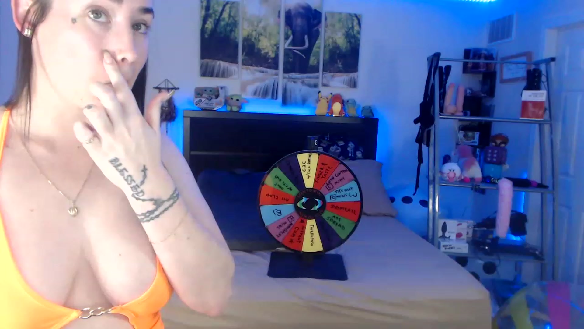Gallery image thumbnail from BostonBeckyy's myfreecams stream on, 01/28/2023, 02:08 image 18 of 20