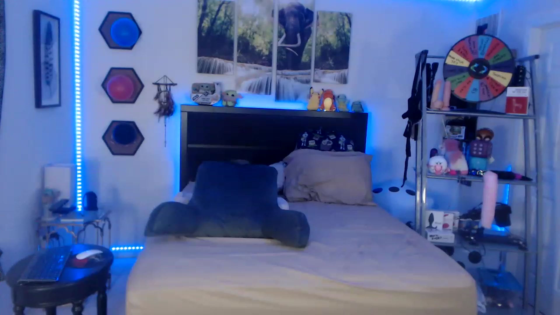 Gallery image thumbnail from BostonBeckyy's myfreecams stream on, 01/28/2023, 04:00 image 7 of 20