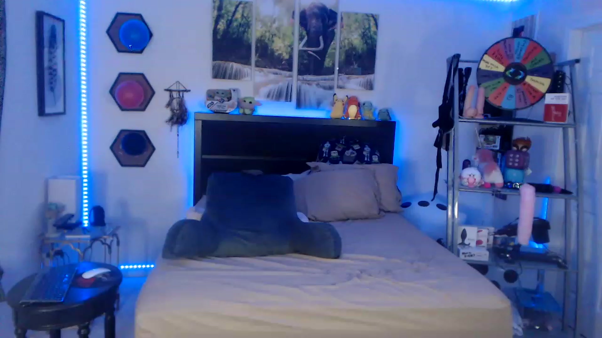 Gallery image thumbnail from BostonBeckyy's myfreecams stream on, 01/28/2023, 04:00 image 4 of 20