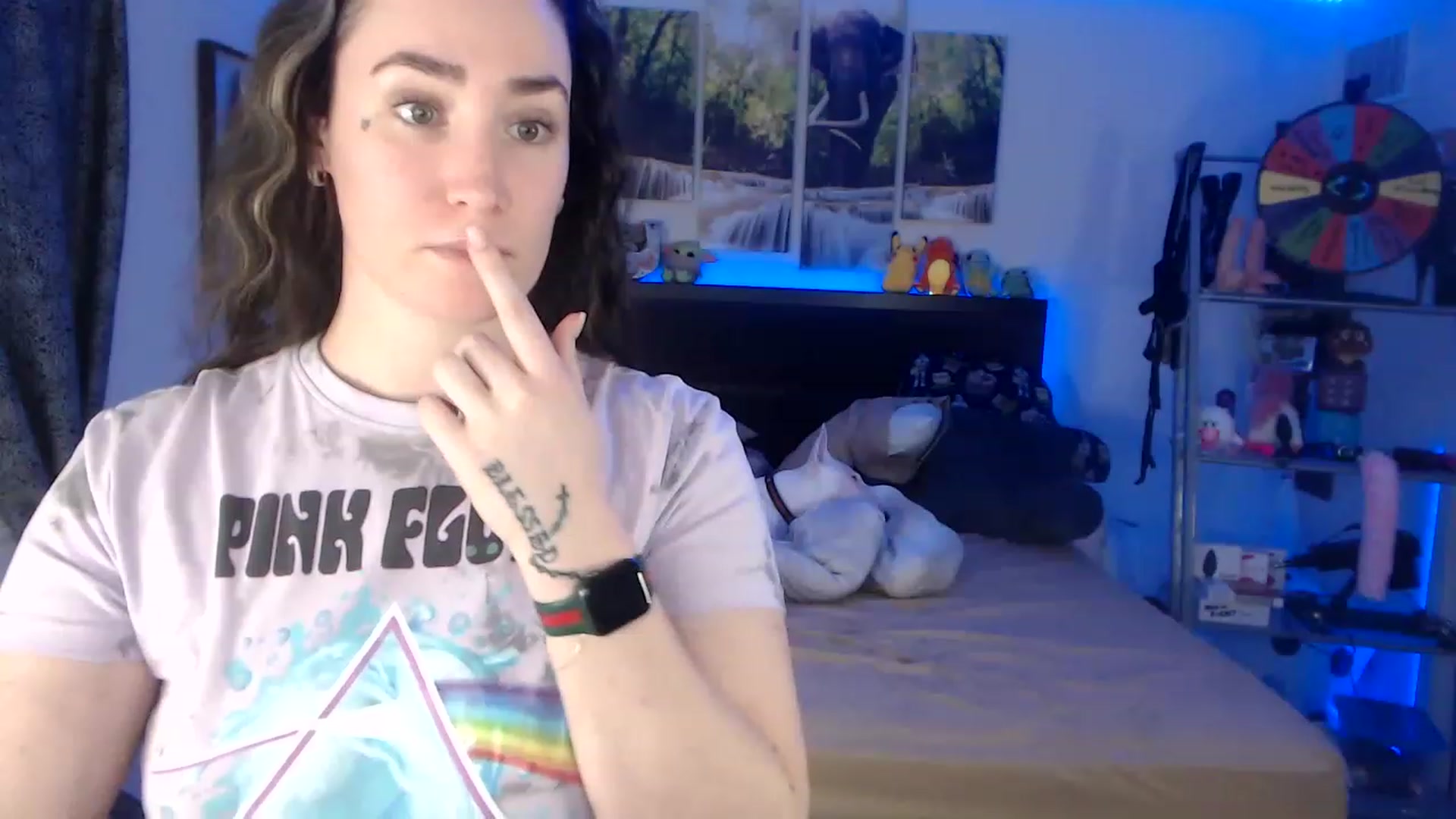 Gallery image thumbnail from BostonBeckyy's myfreecams stream on, 02/18/2023, 02:29 image 6 of 20